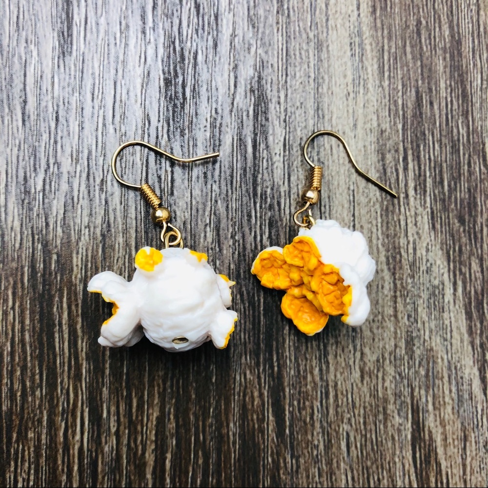 NWOT Popcorn Dangle Statement Earrings